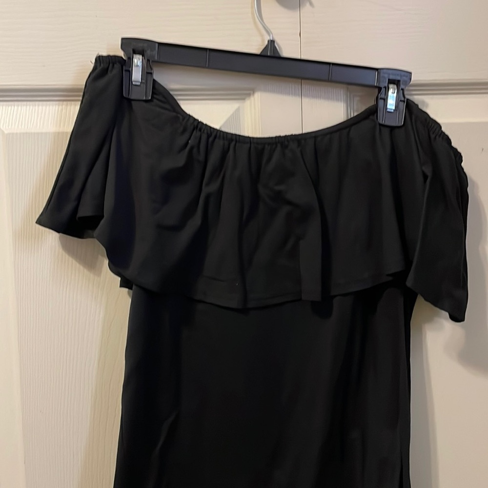 cute off the shoulder top!